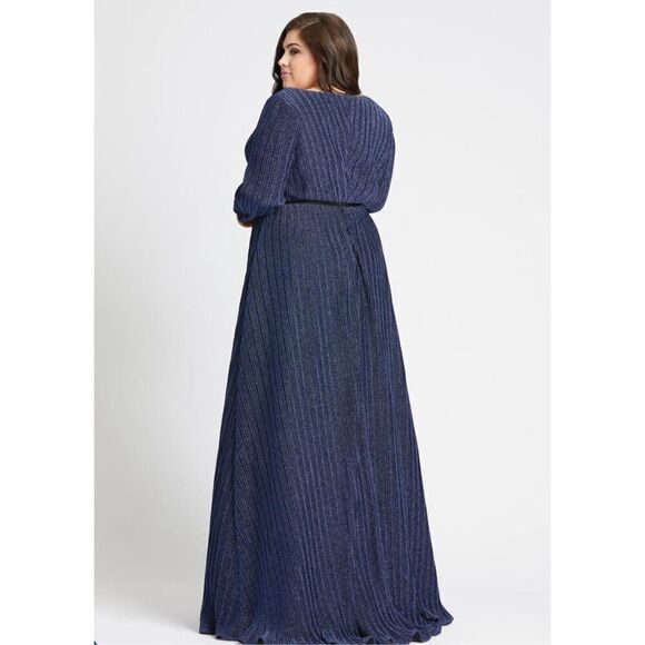 Mac Duggal NWT size 18W shimmering v neck long sleeve gown 48892 plus size mothe - Picture 2 of 16